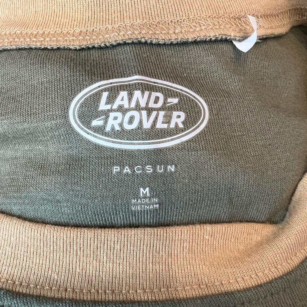 Land Rover - Picture 2 of 4